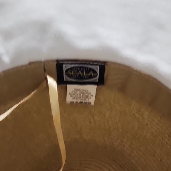 Scala Tan and White Straw Hat - Picture 4 of 7